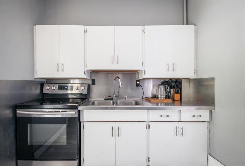 75125 7, 4 Bedroom Bedrooms, 11 Room Rooms,2 BathroomBathrooms,Residential,For Sale,7,0