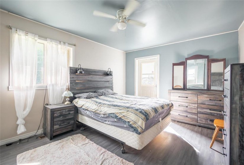 75125 7, 4 Bedroom Bedrooms, 11 Room Rooms,2 BathroomBathrooms,Residential,For Sale,7,0