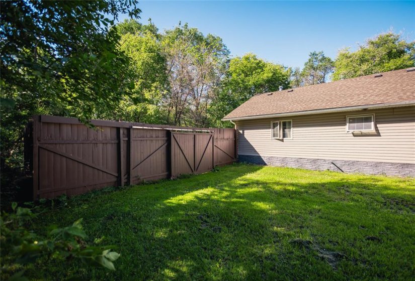 75125 7, 4 Bedroom Bedrooms, 11 Room Rooms,2 BathroomBathrooms,Residential,For Sale,7,0