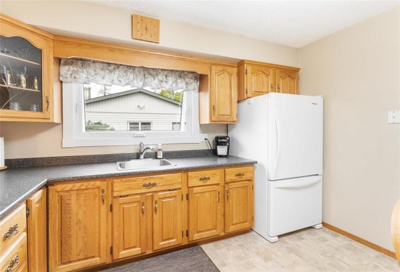 83 Bayview, 4 Bedroom Bedrooms, 10 Room Rooms,2 BathroomBathrooms,Residential,For Sale,Bayview,0