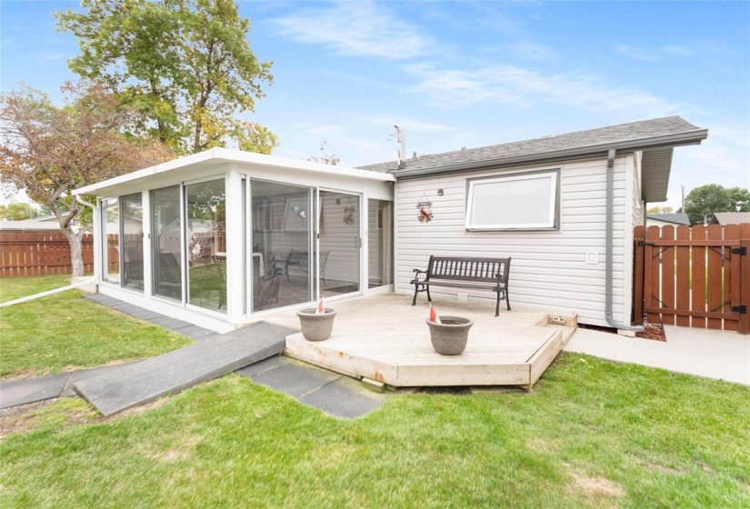 83 Bayview, 4 Bedroom Bedrooms, 10 Room Rooms,2 BathroomBathrooms,Residential,For Sale,Bayview,0