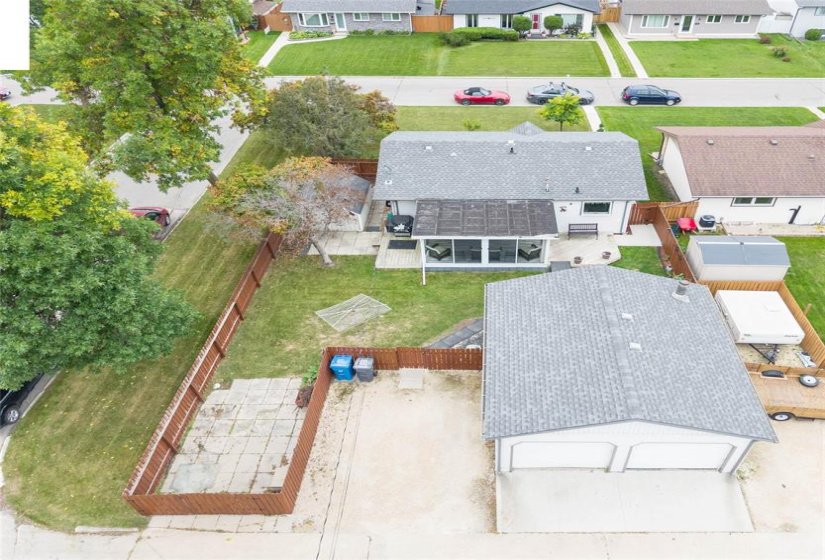 83 Bayview, 4 Bedroom Bedrooms, 10 Room Rooms,2 BathroomBathrooms,Residential,For Sale,Bayview,0