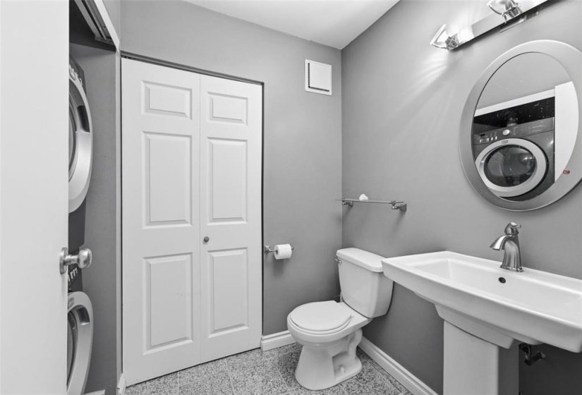 109 Swindon, 2 Bedroom Bedrooms, 7 Room Rooms,1 BathroomBathrooms,Condominium,For Sale,Swindon,0