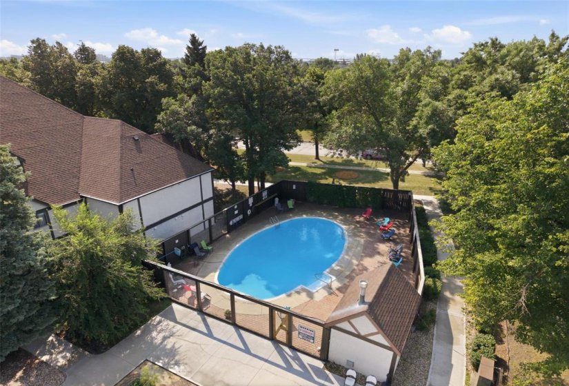 109 Swindon, 2 Bedroom Bedrooms, 7 Room Rooms,1 BathroomBathrooms,Condominium,For Sale,Swindon,0