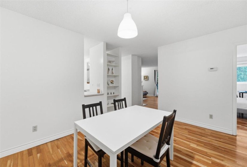 109 Swindon, 2 Bedroom Bedrooms, 7 Room Rooms,1 BathroomBathrooms,Condominium,For Sale,Swindon,0