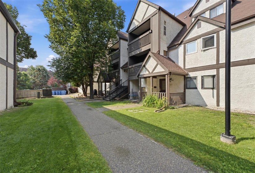 109 Swindon, 2 Bedroom Bedrooms, 7 Room Rooms,1 BathroomBathrooms,Condominium,For Sale,Swindon,0