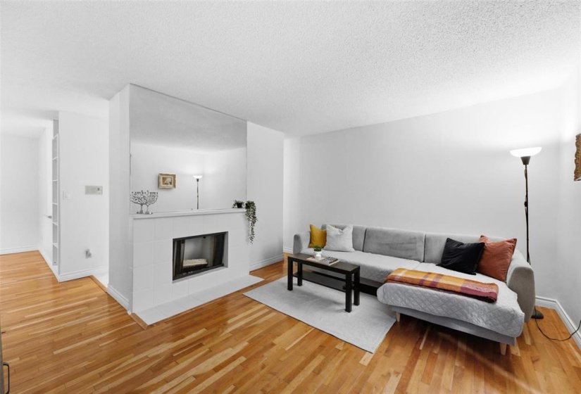 109 Swindon, 2 Bedroom Bedrooms, 7 Room Rooms,1 BathroomBathrooms,Condominium,For Sale,Swindon,0