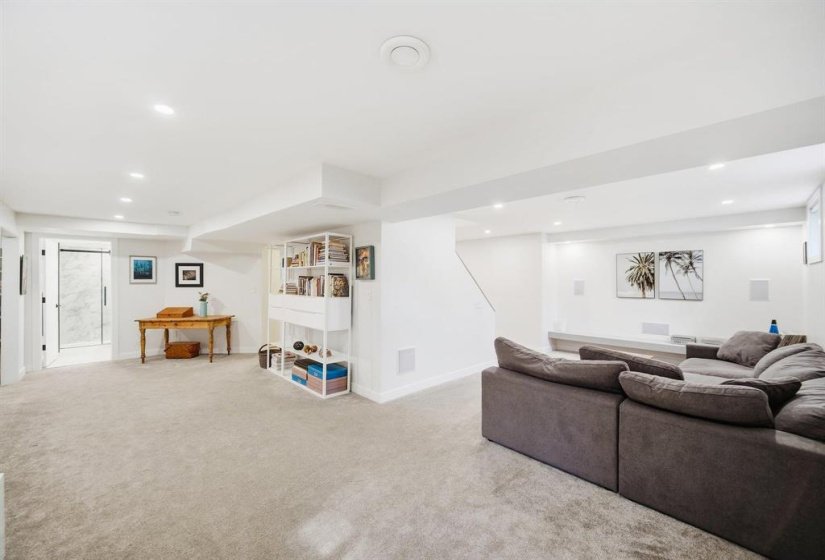 86 Hookway, 4 Bedroom Bedrooms, 15 Room Rooms,3 BathroomBathrooms,Residential,For Sale,Hookway,0