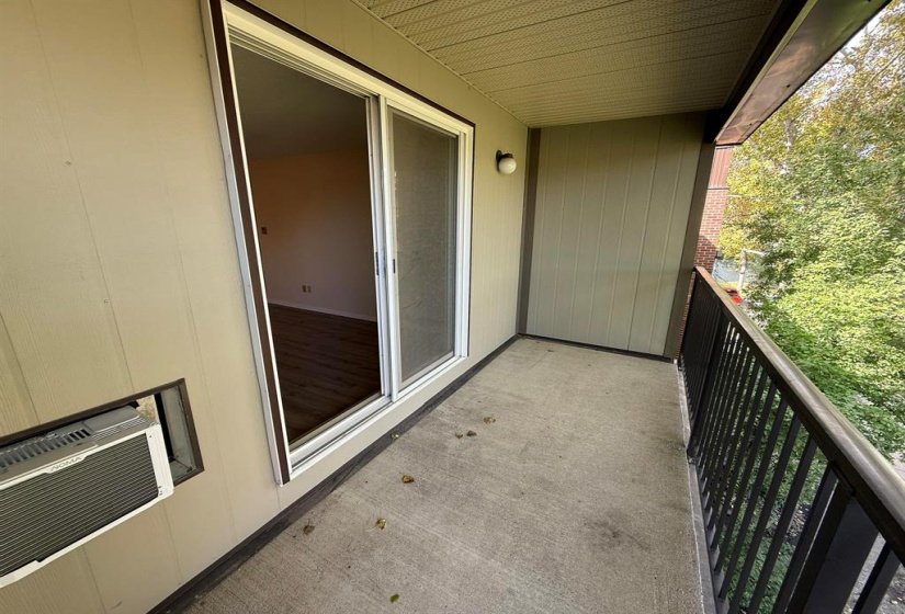 460 Kenaston, 1 Bedroom Bedrooms, 5 Room Rooms,1 BathroomBathrooms,Condominium,For Sale,Kenaston,0