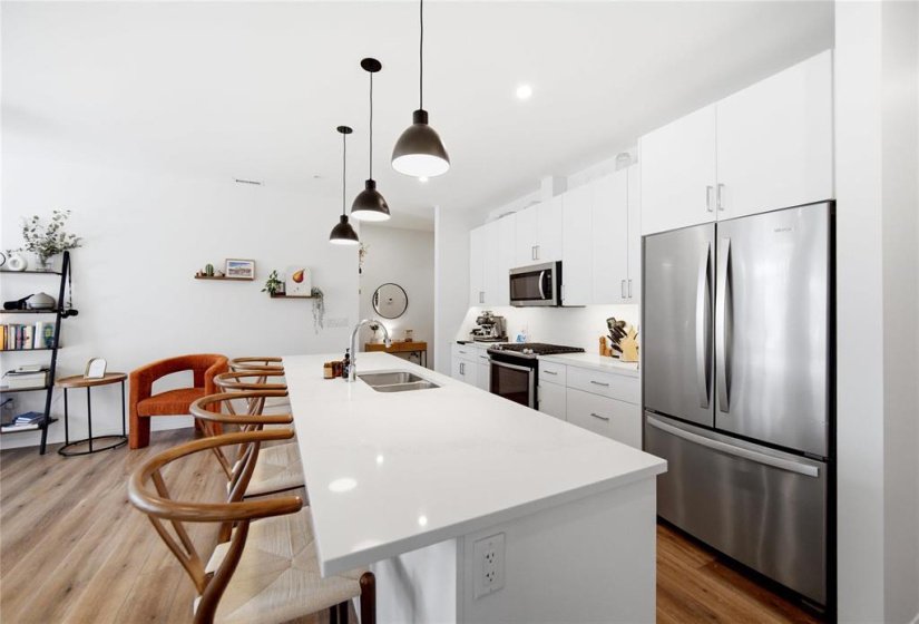 958 McMillan, 2 Bedroom Bedrooms, 9 Room Rooms,2 BathroomBathrooms,Condominium,For Sale,McMillan,0