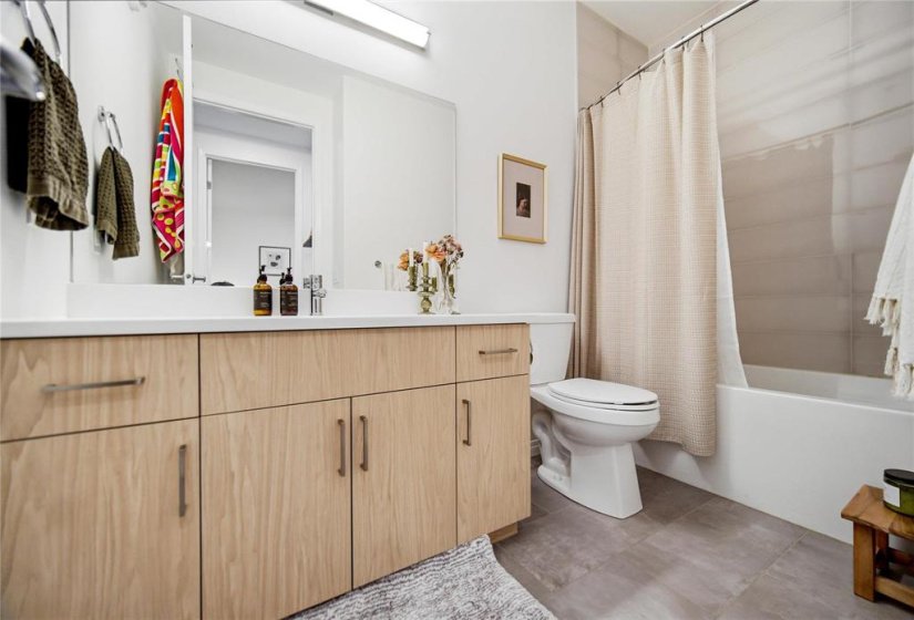 958 McMillan, 2 Bedroom Bedrooms, 9 Room Rooms,2 BathroomBathrooms,Condominium,For Sale,McMillan,0