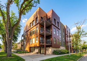 958 McMillan, 2 Bedroom Bedrooms, 9 Room Rooms,2 BathroomBathrooms,Condominium,For Sale,McMillan,0