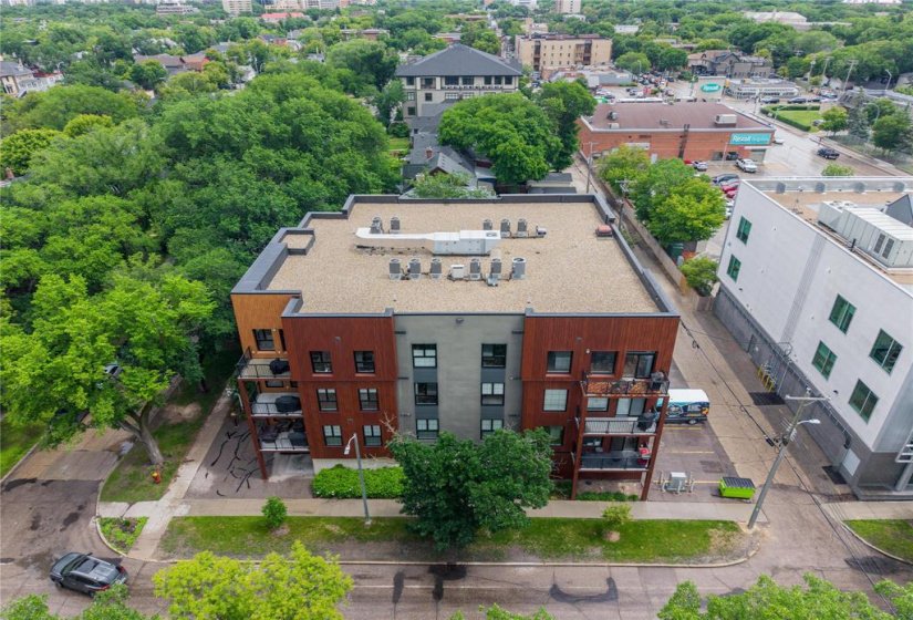 958 McMillan, 2 Bedroom Bedrooms, 9 Room Rooms,2 BathroomBathrooms,Condominium,For Sale,McMillan,0