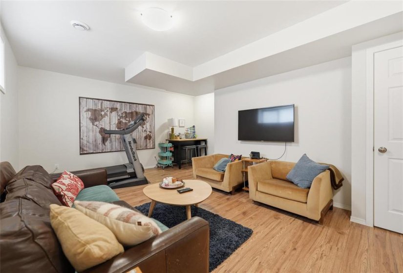 86 Ellesmere, 4 Bedroom Bedrooms, 12 Room Rooms,2 BathroomBathrooms,Residential,For Sale,Ellesmere,0