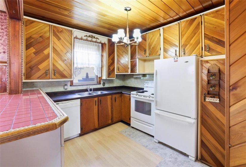 600 Goulding, 3 Bedroom Bedrooms, 10 Room Rooms,2 BathroomBathrooms,Residential,For Sale,Goulding,0