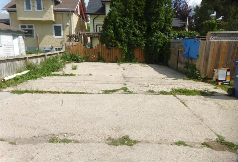 600 Goulding, 3 Bedroom Bedrooms, 10 Room Rooms,2 BathroomBathrooms,Residential,For Sale,Goulding,0