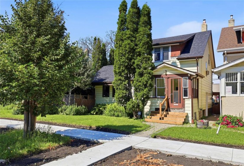 600 Goulding, 3 Bedroom Bedrooms, 10 Room Rooms,2 BathroomBathrooms,Residential,For Sale,Goulding,0