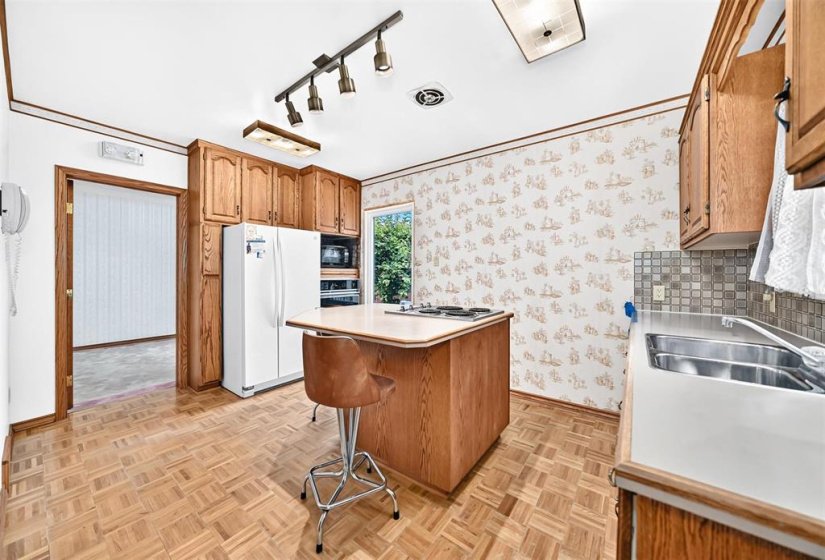 1205 Ashburn, 2 Bedroom Bedrooms, 10 Room Rooms,2 BathroomBathrooms,Residential,For Sale,Ashburn,0