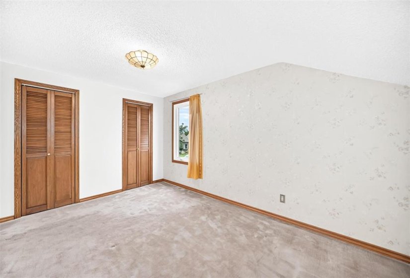 1205 Ashburn, 2 Bedroom Bedrooms, 10 Room Rooms,2 BathroomBathrooms,Residential,For Sale,Ashburn,0