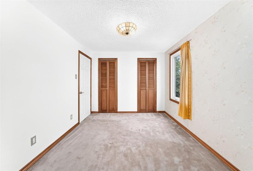 1205 Ashburn, 2 Bedroom Bedrooms, 10 Room Rooms,2 BathroomBathrooms,Residential,For Sale,Ashburn,0
