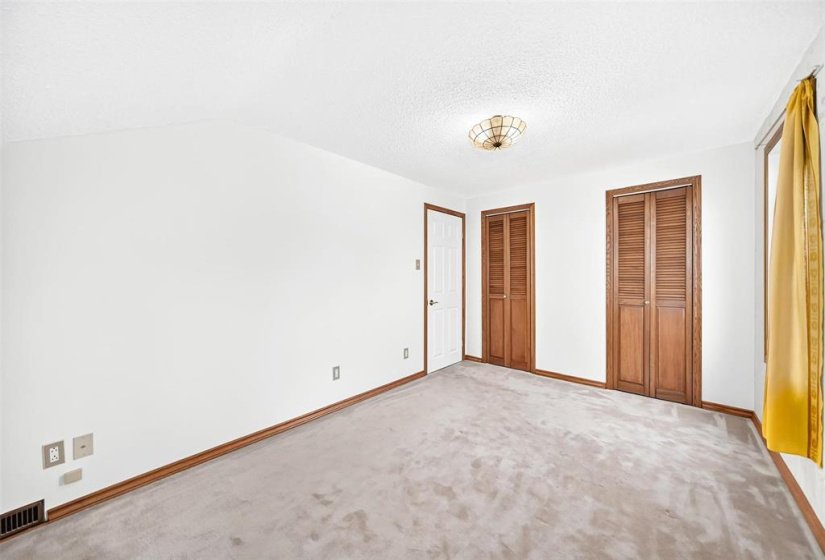 1205 Ashburn, 2 Bedroom Bedrooms, 10 Room Rooms,2 BathroomBathrooms,Residential,For Sale,Ashburn,0