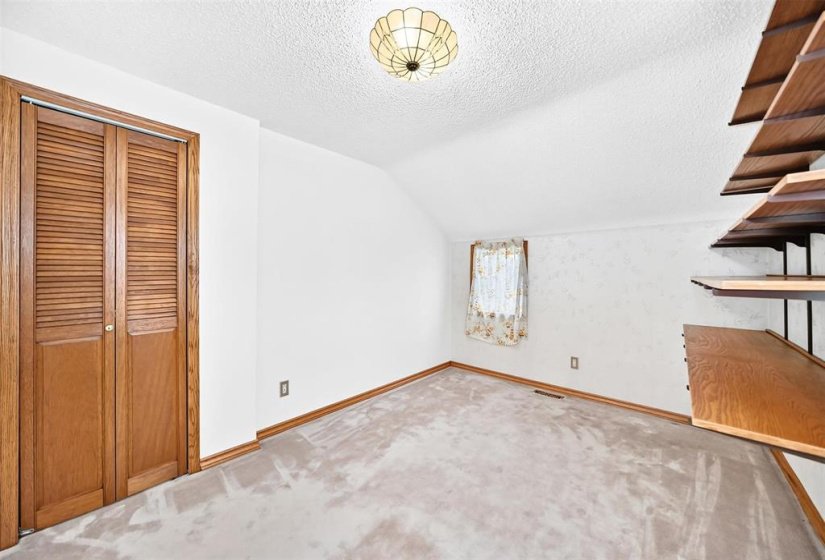 1205 Ashburn, 2 Bedroom Bedrooms, 10 Room Rooms,2 BathroomBathrooms,Residential,For Sale,Ashburn,0