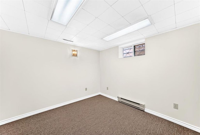 1205 Ashburn, 2 Bedroom Bedrooms, 10 Room Rooms,2 BathroomBathrooms,Residential,For Sale,Ashburn,0