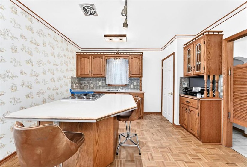 1205 Ashburn, 2 Bedroom Bedrooms, 10 Room Rooms,2 BathroomBathrooms,Residential,For Sale,Ashburn,0