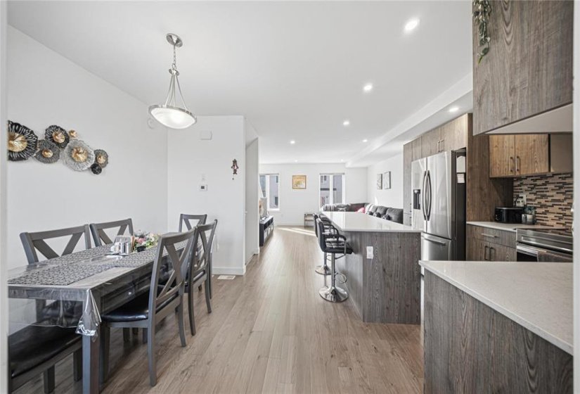 1580 Ravelston, 4 Bedroom Bedrooms, 11 Room Rooms,3 BathroomBathrooms,Condominium,For Sale,Ravelston,0