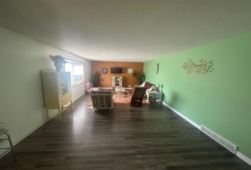 251 Kens, 3 Bedroom Bedrooms, 12 Room Rooms,2 BathroomBathrooms,Residential,For Sale,Kens,0