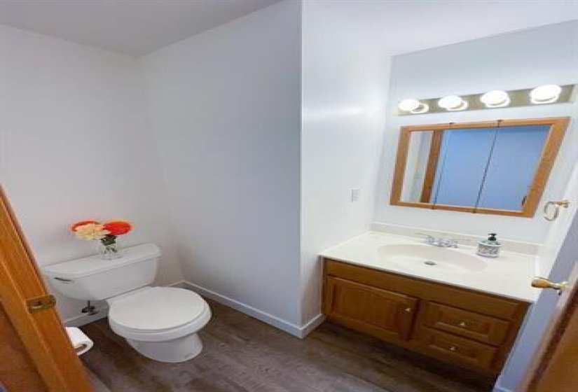 251 Kens, 3 Bedroom Bedrooms, 12 Room Rooms,2 BathroomBathrooms,Residential,For Sale,Kens,0