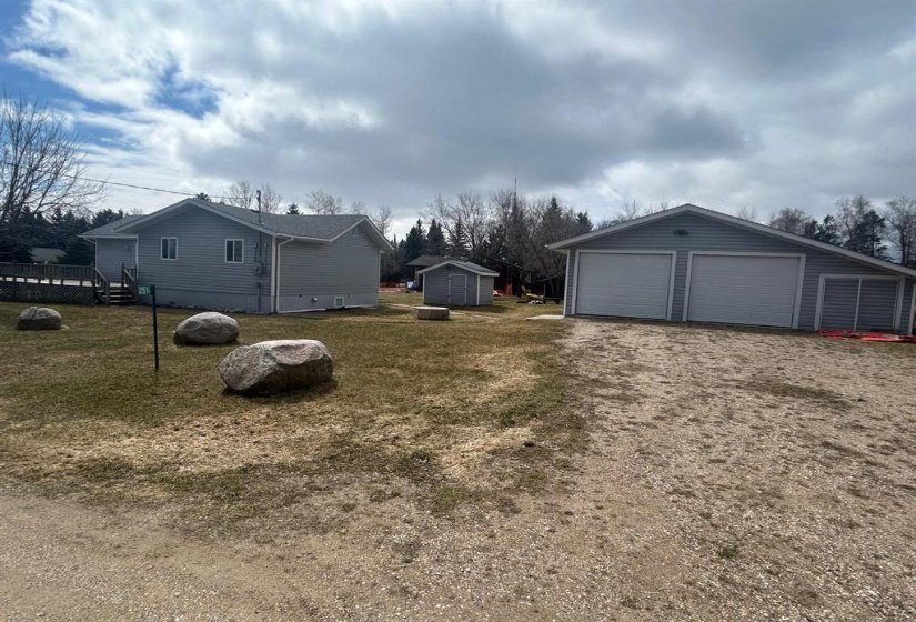 251 Kens, 3 Bedroom Bedrooms, 12 Room Rooms,2 BathroomBathrooms,Residential,For Sale,Kens,0