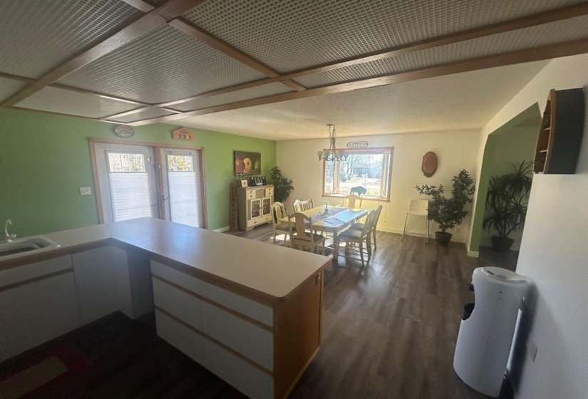 251 Kens, 3 Bedroom Bedrooms, 12 Room Rooms,2 BathroomBathrooms,Residential,For Sale,Kens,0