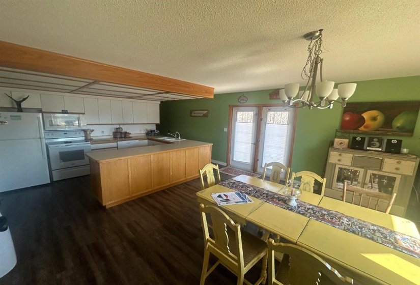 251 Kens, 3 Bedroom Bedrooms, 12 Room Rooms,2 BathroomBathrooms,Residential,For Sale,Kens,0