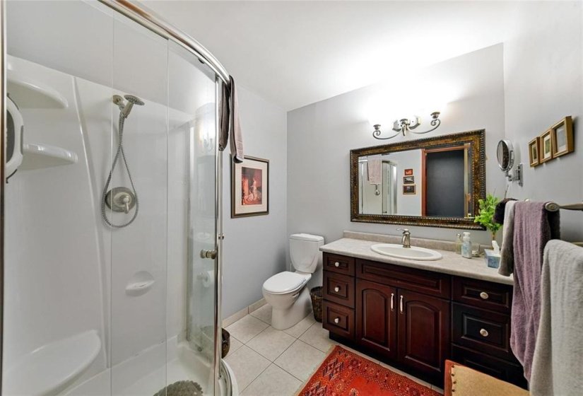 46 Folkestone, 3 Bedroom Bedrooms, 11 Room Rooms,3 BathroomBathrooms,Residential,For Sale,Folkestone,0