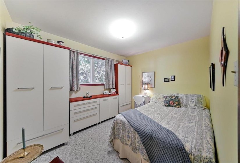 46 Folkestone, 3 Bedroom Bedrooms, 11 Room Rooms,3 BathroomBathrooms,Residential,For Sale,Folkestone,0