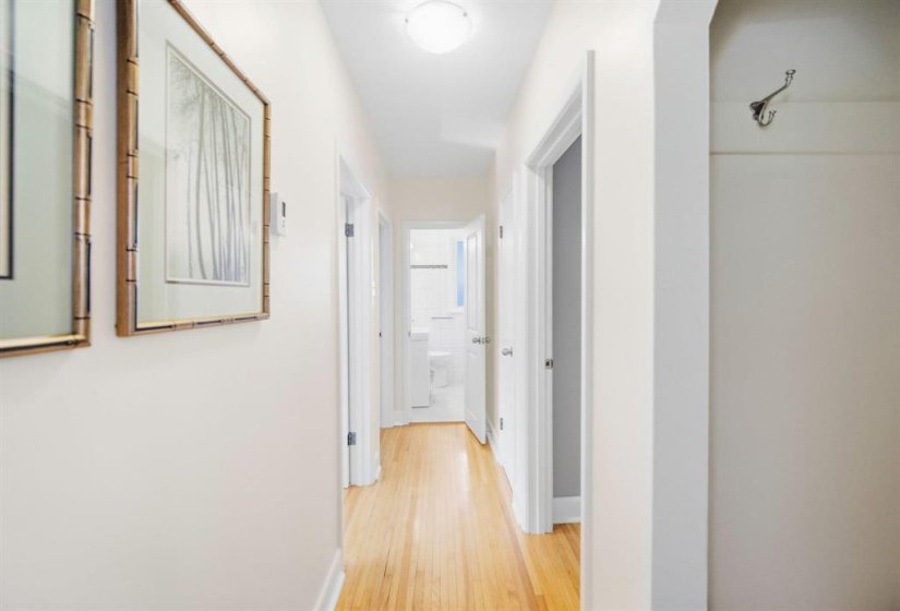 727 Waterloo, 4 Bedroom Bedrooms, 12 Room Rooms,2 BathroomBathrooms,Residential,For Sale,Waterloo,0