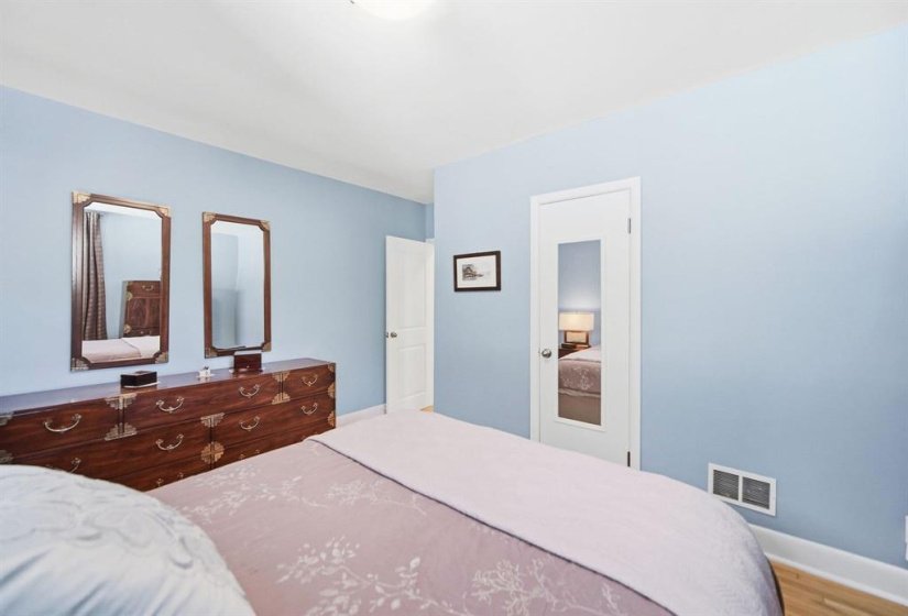 727 Waterloo, 4 Bedroom Bedrooms, 12 Room Rooms,2 BathroomBathrooms,Residential,For Sale,Waterloo,0