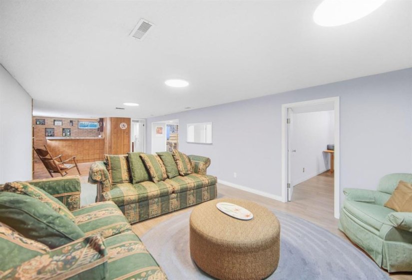 727 Waterloo, 4 Bedroom Bedrooms, 12 Room Rooms,2 BathroomBathrooms,Residential,For Sale,Waterloo,0