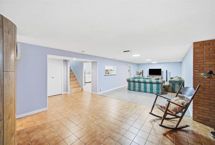 727 Waterloo, 4 Bedroom Bedrooms, 12 Room Rooms,2 BathroomBathrooms,Residential,For Sale,Waterloo,0
