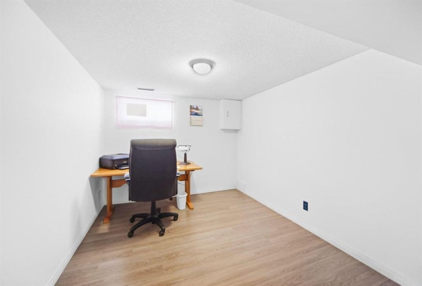 727 Waterloo, 4 Bedroom Bedrooms, 12 Room Rooms,2 BathroomBathrooms,Residential,For Sale,Waterloo,0