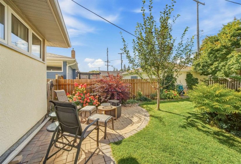 727 Waterloo, 4 Bedroom Bedrooms, 12 Room Rooms,2 BathroomBathrooms,Residential,For Sale,Waterloo,0