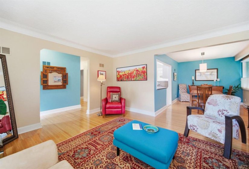 727 Waterloo, 4 Bedroom Bedrooms, 12 Room Rooms,2 BathroomBathrooms,Residential,For Sale,Waterloo,0