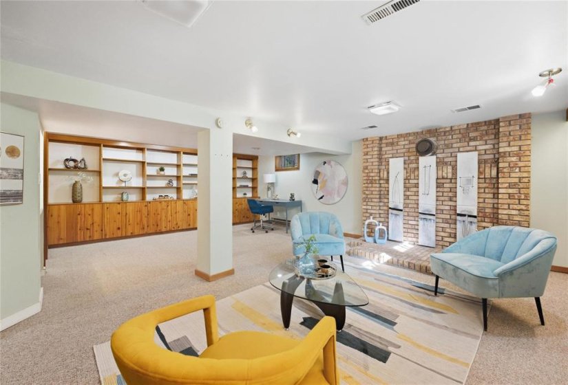 412 Cambridge, 2 Bedroom Bedrooms, 10 Room Rooms,2 BathroomBathrooms,Residential,For Sale,Cambridge,0