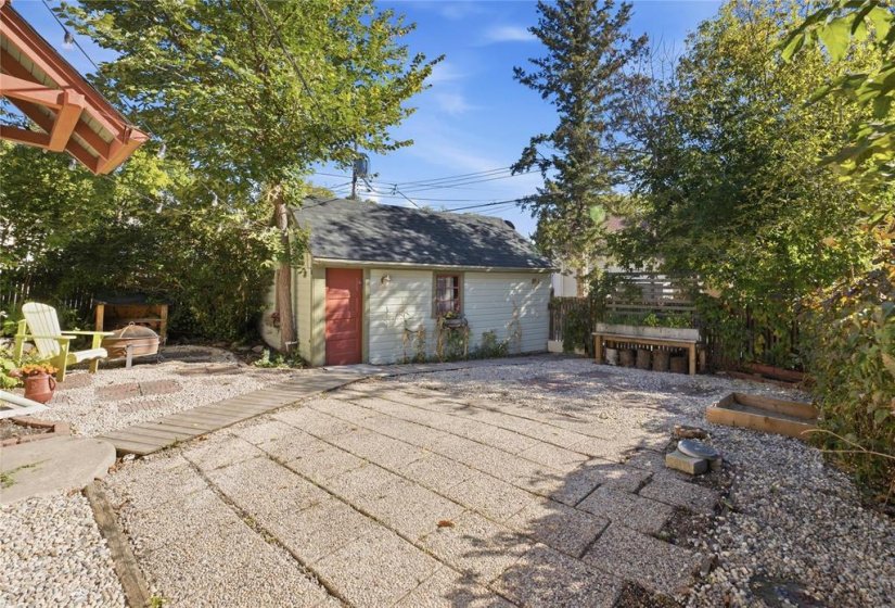412 Cambridge, 2 Bedroom Bedrooms, 10 Room Rooms,2 BathroomBathrooms,Residential,For Sale,Cambridge,0