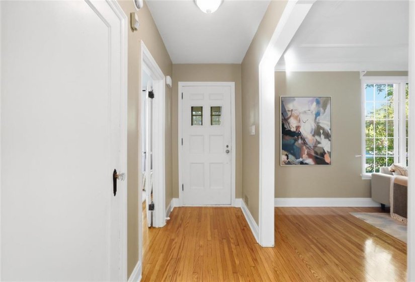 412 Cambridge, 2 Bedroom Bedrooms, 10 Room Rooms,2 BathroomBathrooms,Residential,For Sale,Cambridge,0