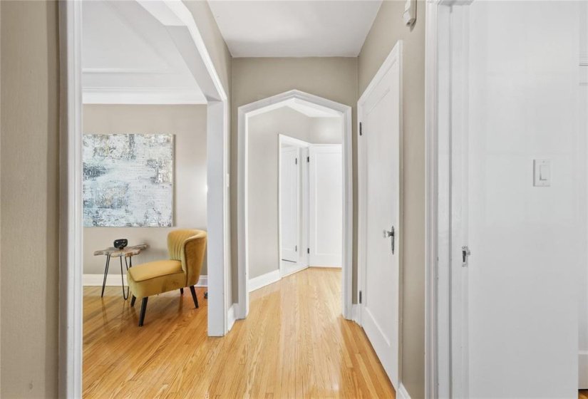 412 Cambridge, 2 Bedroom Bedrooms, 10 Room Rooms,2 BathroomBathrooms,Residential,For Sale,Cambridge,0
