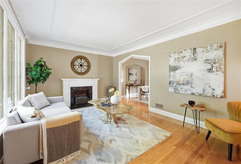 412 Cambridge, 2 Bedroom Bedrooms, 10 Room Rooms,2 BathroomBathrooms,Residential,For Sale,Cambridge,0