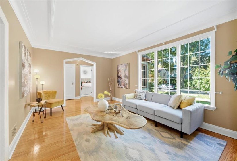 412 Cambridge, 2 Bedroom Bedrooms, 10 Room Rooms,2 BathroomBathrooms,Residential,For Sale,Cambridge,0