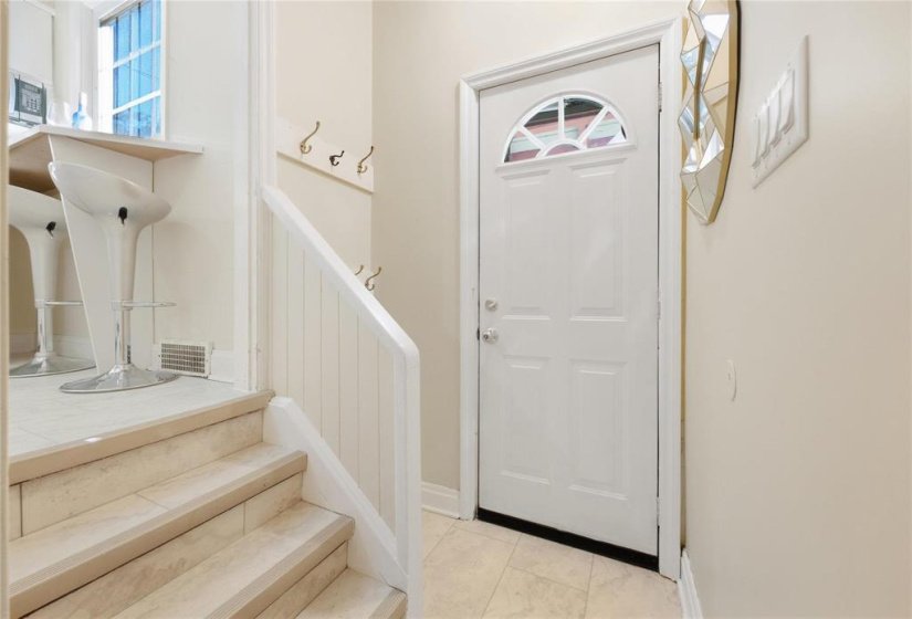 412 Cambridge, 2 Bedroom Bedrooms, 10 Room Rooms,2 BathroomBathrooms,Residential,For Sale,Cambridge,0
